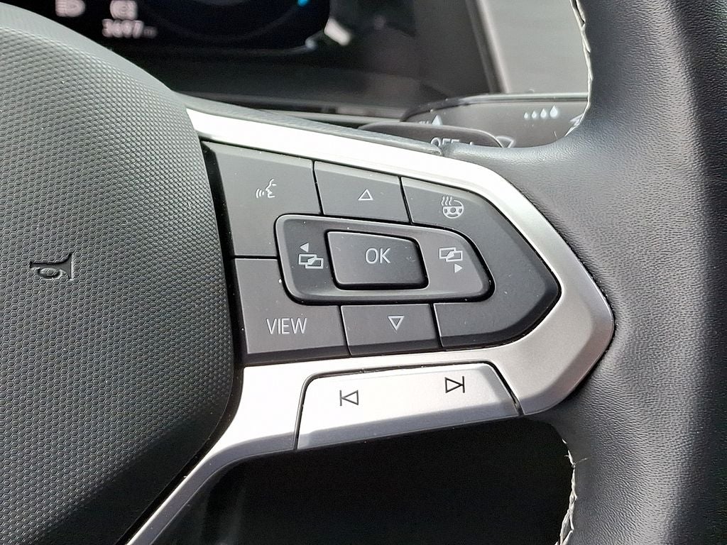 2025 Volkswagen Atlas Cross Sport 2.0T SE w/Technology