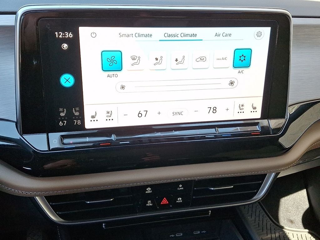 2025 Volkswagen Atlas Cross Sport 2.0T SE w/Technology