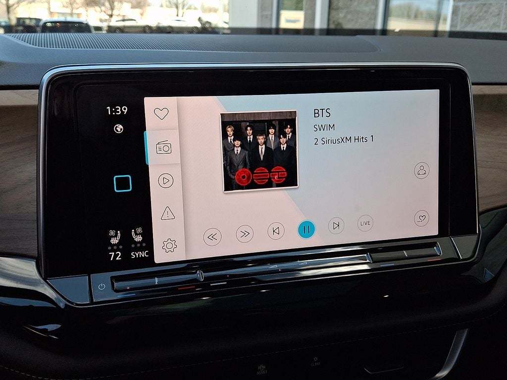 2025 Volkswagen Atlas 2.0T SE w/Technology