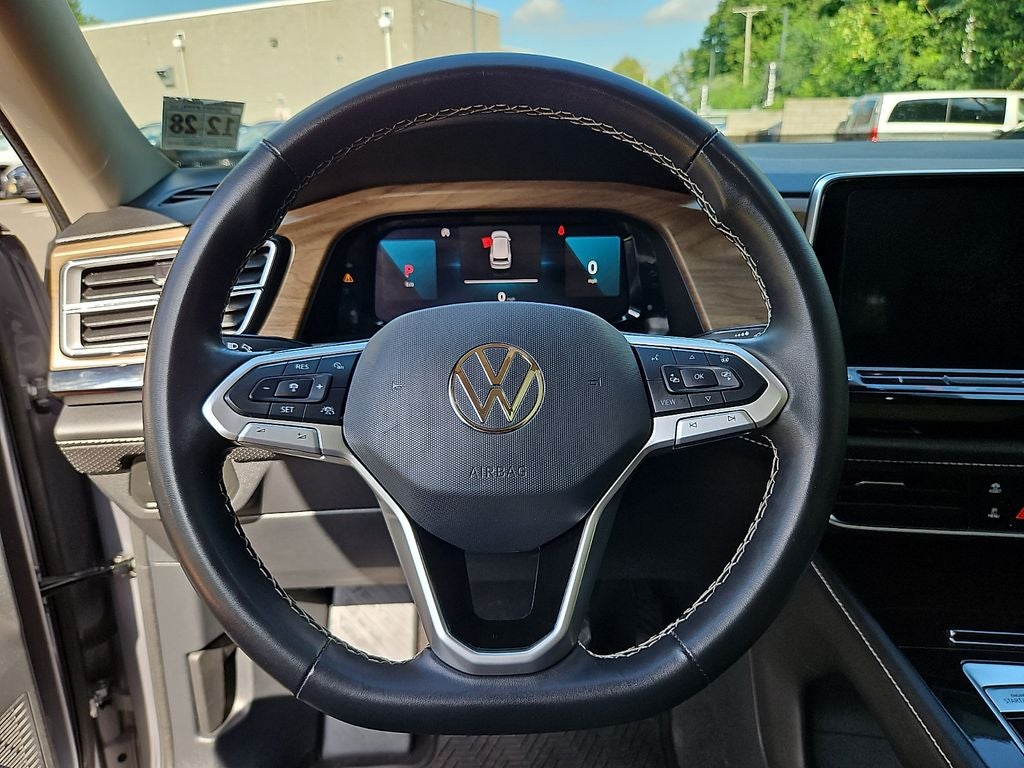 2024 Volkswagen Atlas 2.0T SE w/Technology