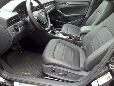 2021 Volkswagen Passat 2.0T R-Line
