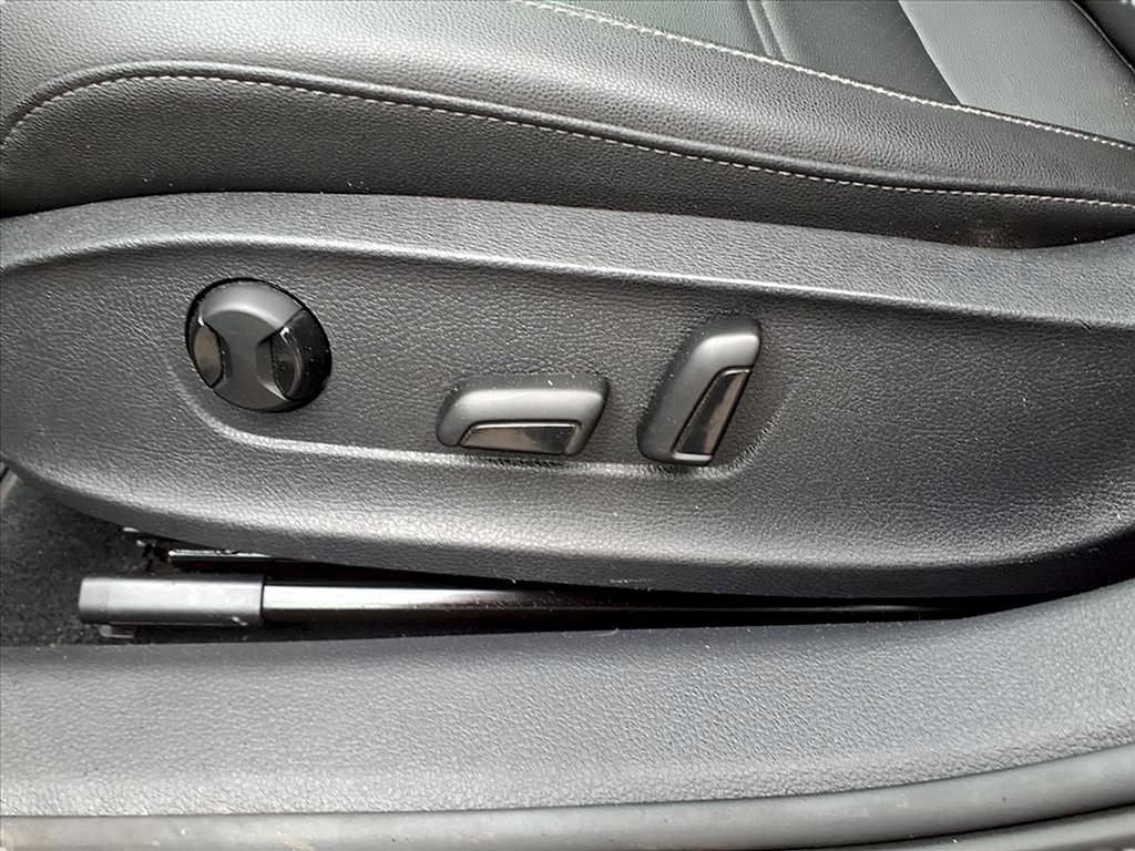 2021 Volkswagen Passat 2.0T R-Line