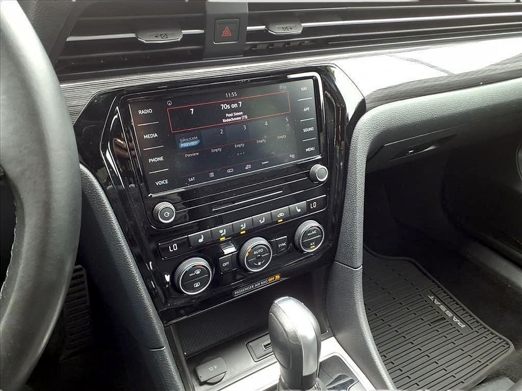 2021 Volkswagen Passat 2.0T R-Line