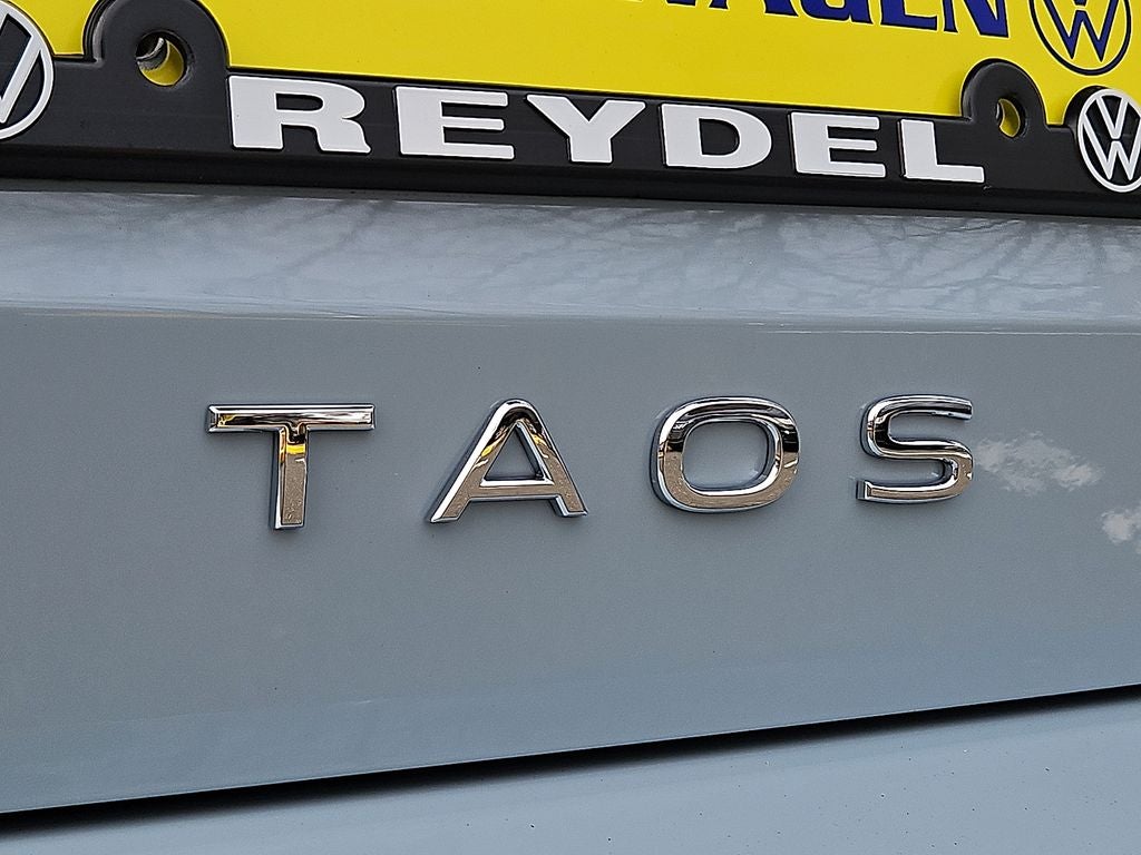 2026 Volkswagen Taos 1.5T SE Black