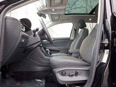 2025 Volkswagen Taos 1.5T SE Black