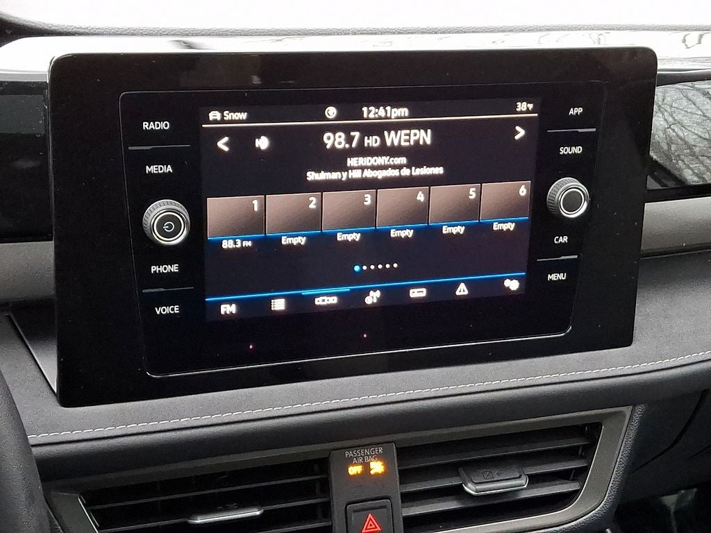 2025 Volkswagen Taos 1.5T SE Black