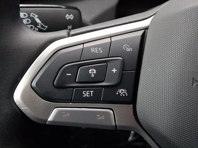 2025 Volkswagen Taos 1.5T SE Black