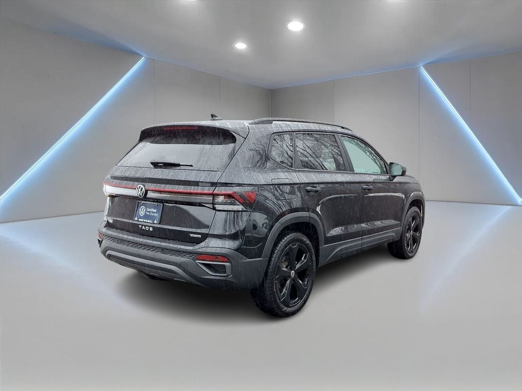 2025 Volkswagen Taos 1.5T SE Black