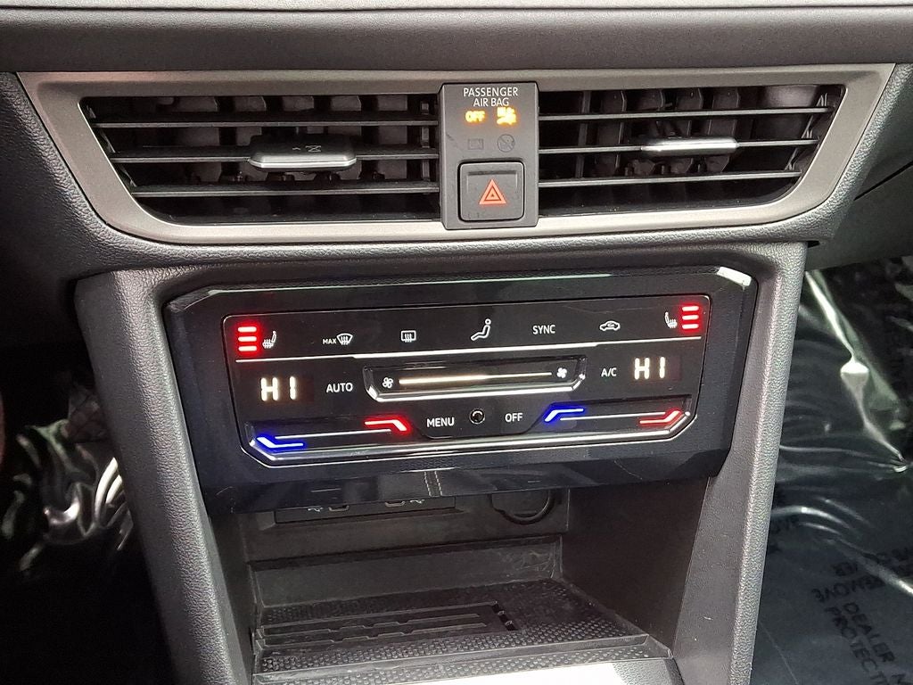 2025 Volkswagen Taos 1.5T SE Black