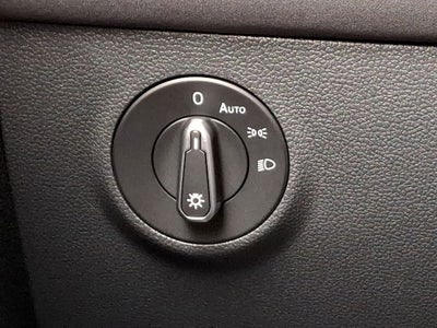 2025 Volkswagen Taos 1.5T SE Black