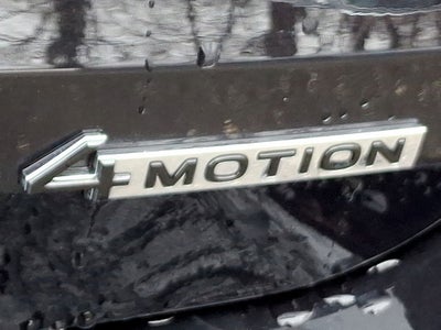 2025 Volkswagen Taos 1.5T SE Black