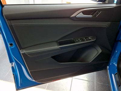 2025 Volkswagen Taos 1.5T SE Black