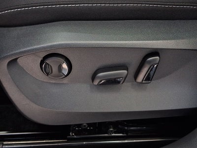 2025 Volkswagen Taos 1.5T SE Black