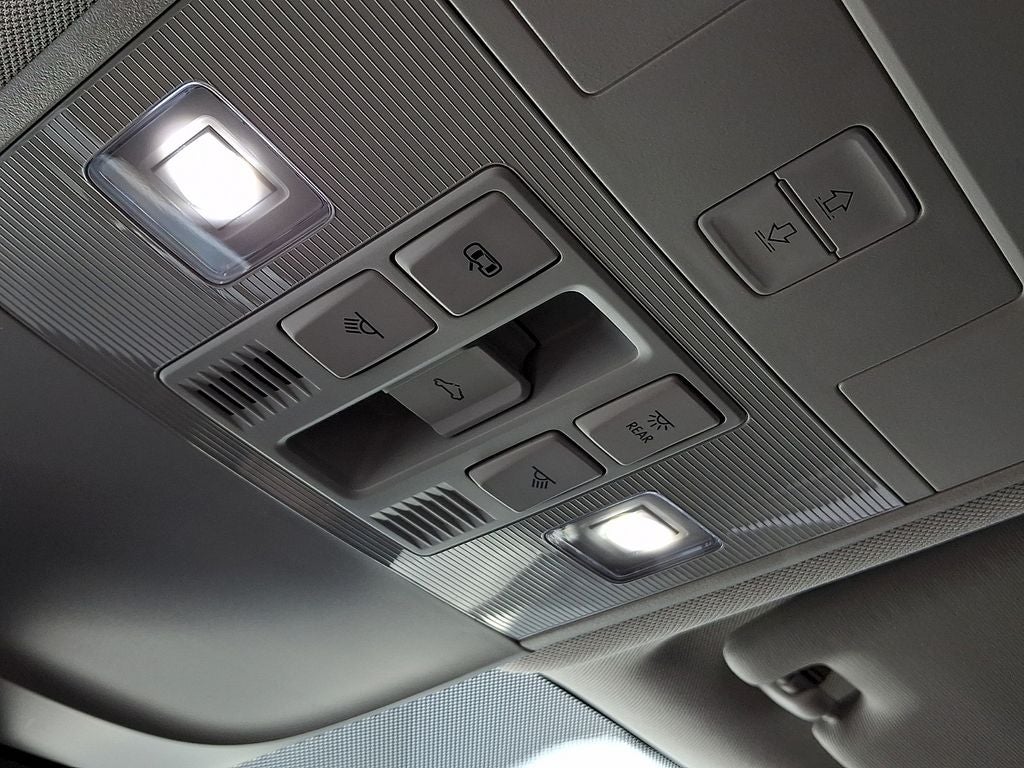 2025 Volkswagen Taos 1.5T SE Black