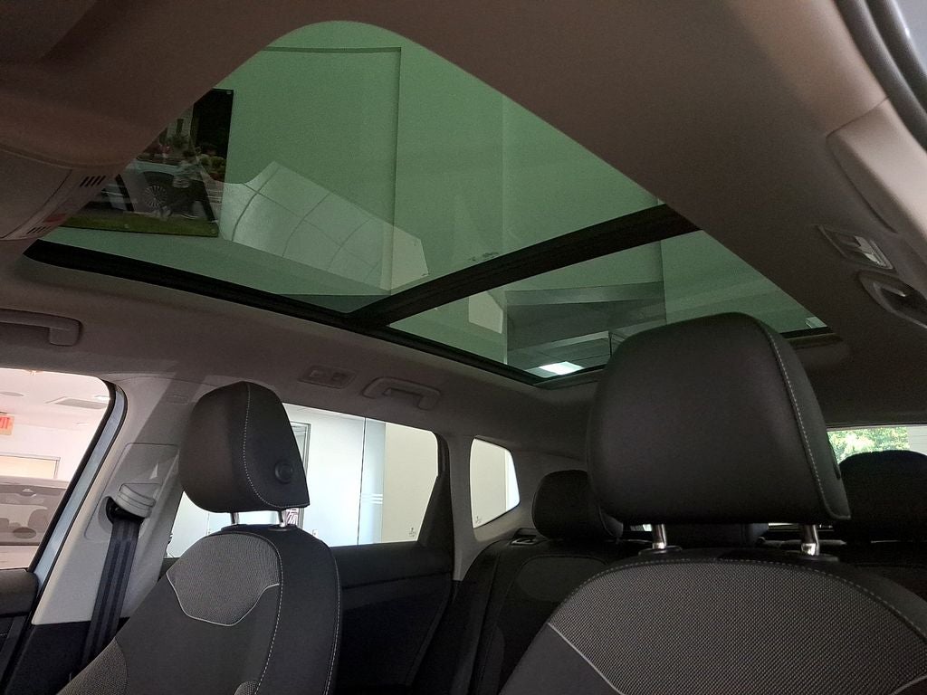 2026 Volkswagen Taos 1.5T SE Black