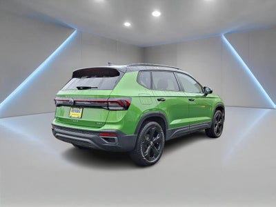 2025 Volkswagen Taos 1.5T SE Black