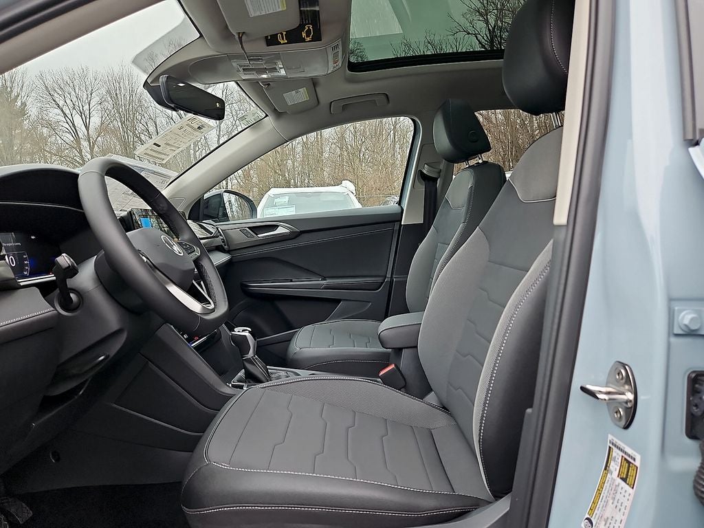 2026 Volkswagen Taos 1.5T SE Black