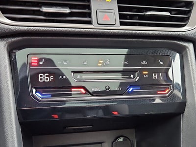 2026 Volkswagen Taos 1.5T SE Black