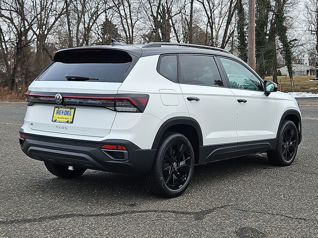 2026 Volkswagen Taos 1.5T SE Black