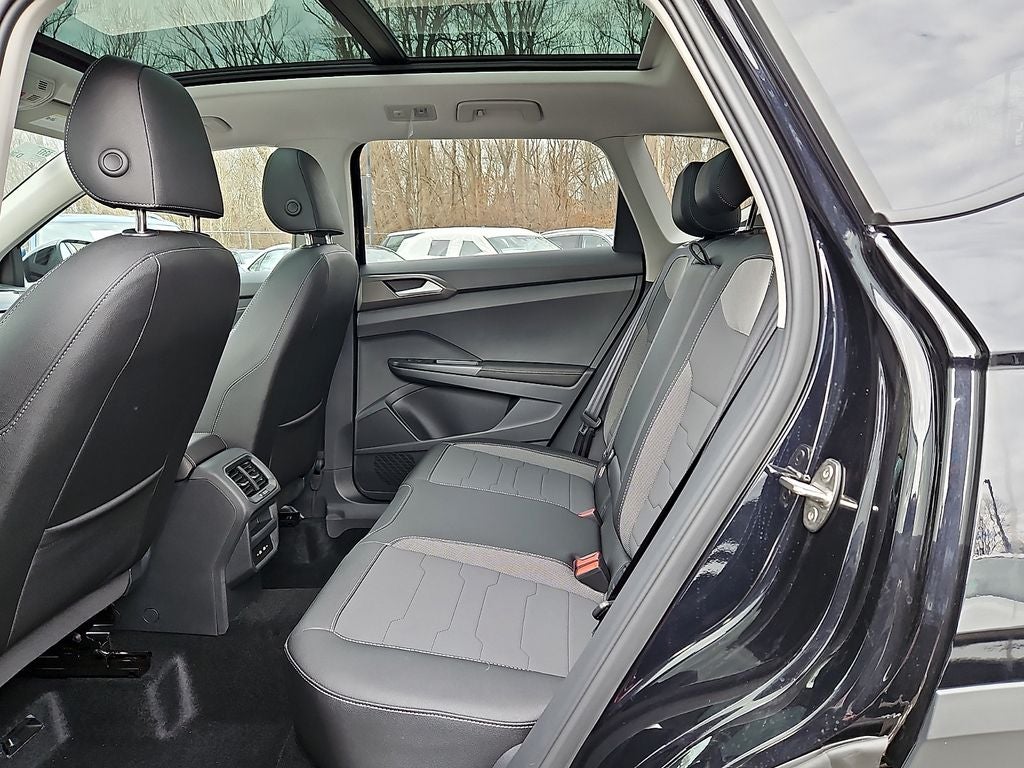 2026 Volkswagen Taos 1.5T SE Black