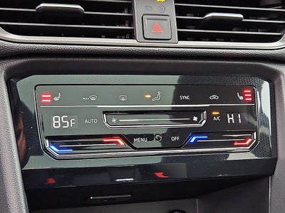 2026 Volkswagen Taos 1.5T SE Black