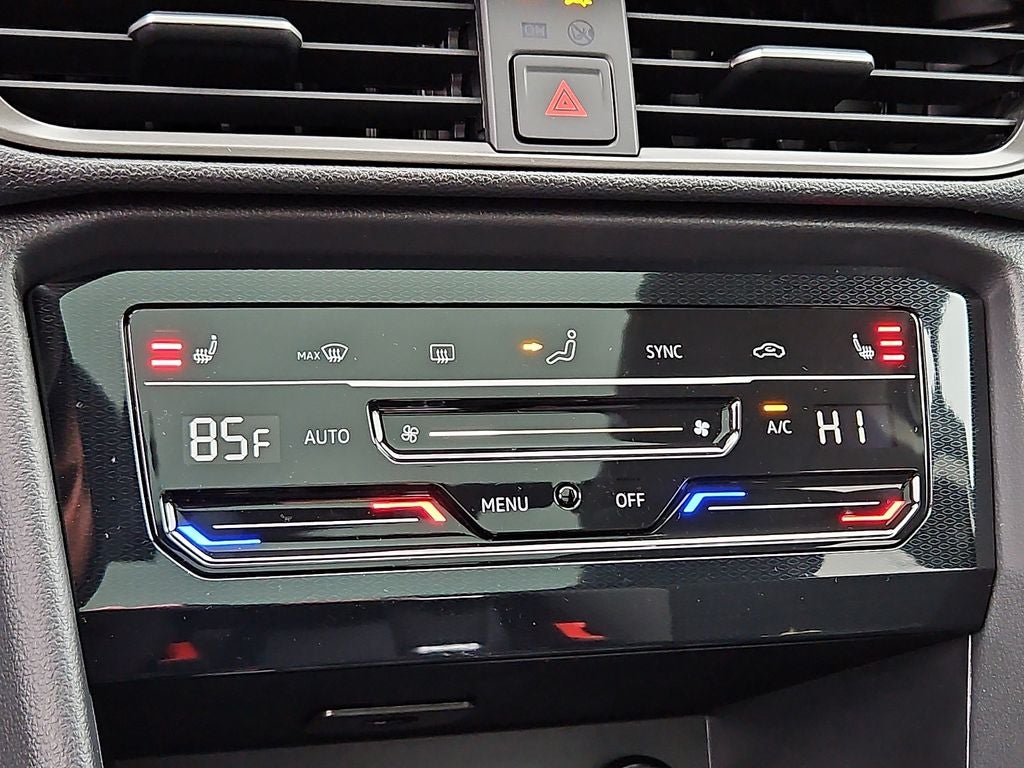 2026 Volkswagen Taos 1.5T SE Black