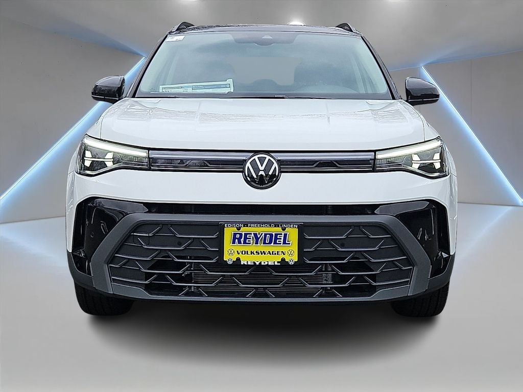 2026 Volkswagen Taos 1.5T SE Black