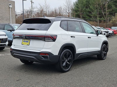 2026 Volkswagen Taos 1.5T SE Black