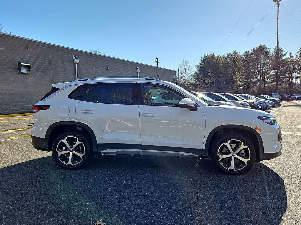 2025 Volkswagen Tiguan 2.0T SE