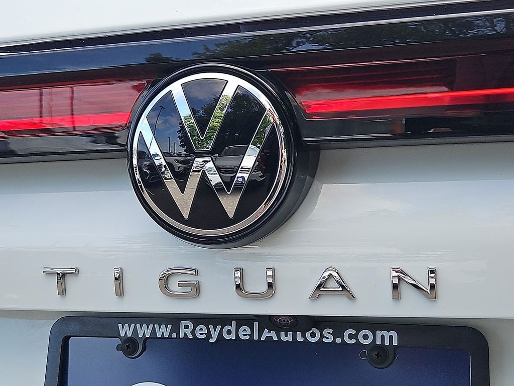 2025 Volkswagen Tiguan 2.0T SE