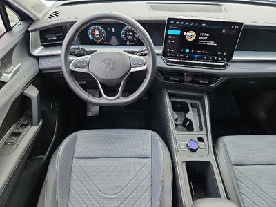 2025 Volkswagen Tiguan 2.0T SE