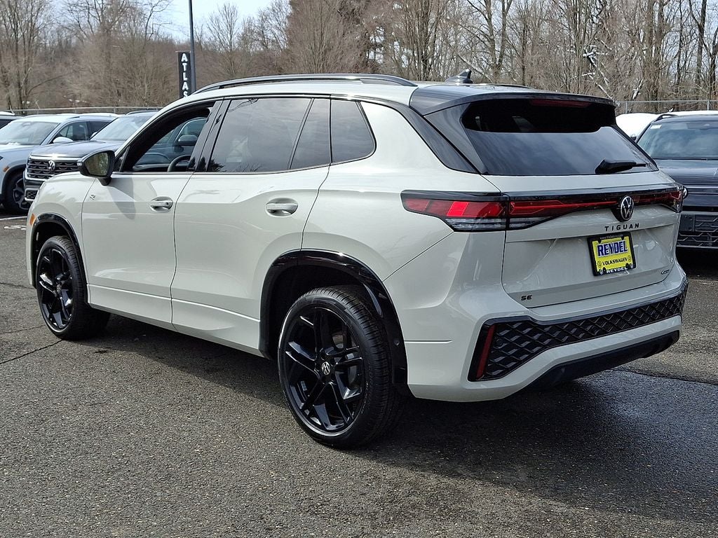 2026 Volkswagen Tiguan 2.0T SE R-Line Black