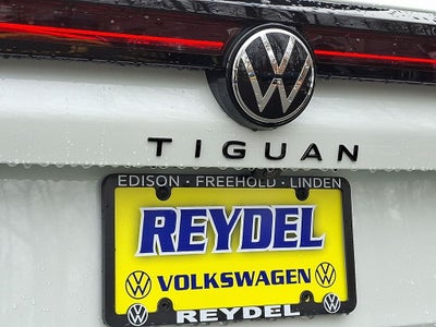 2026 Volkswagen Tiguan 2.0T SE R-Line Black