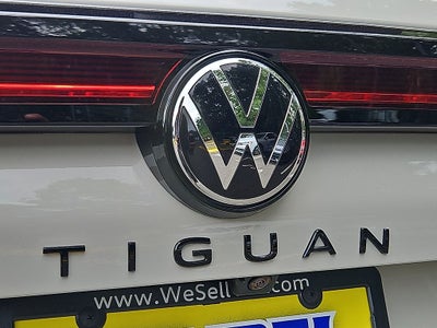 2026 Volkswagen Tiguan 2.0T SE R-Line Black