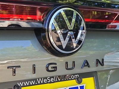 2026 Volkswagen Tiguan 2.0T SE R-Line Black