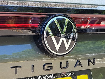 2026 Volkswagen Tiguan 2.0T SE R-Line Black