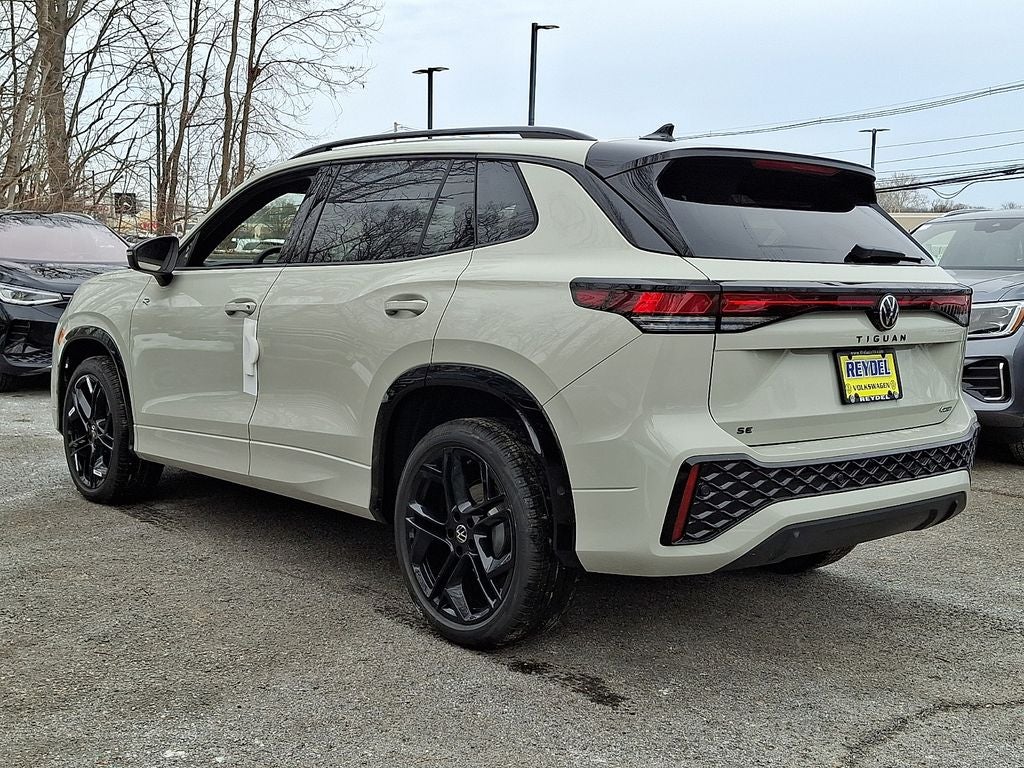 2026 Volkswagen Tiguan 2.0T SE R-Line Black