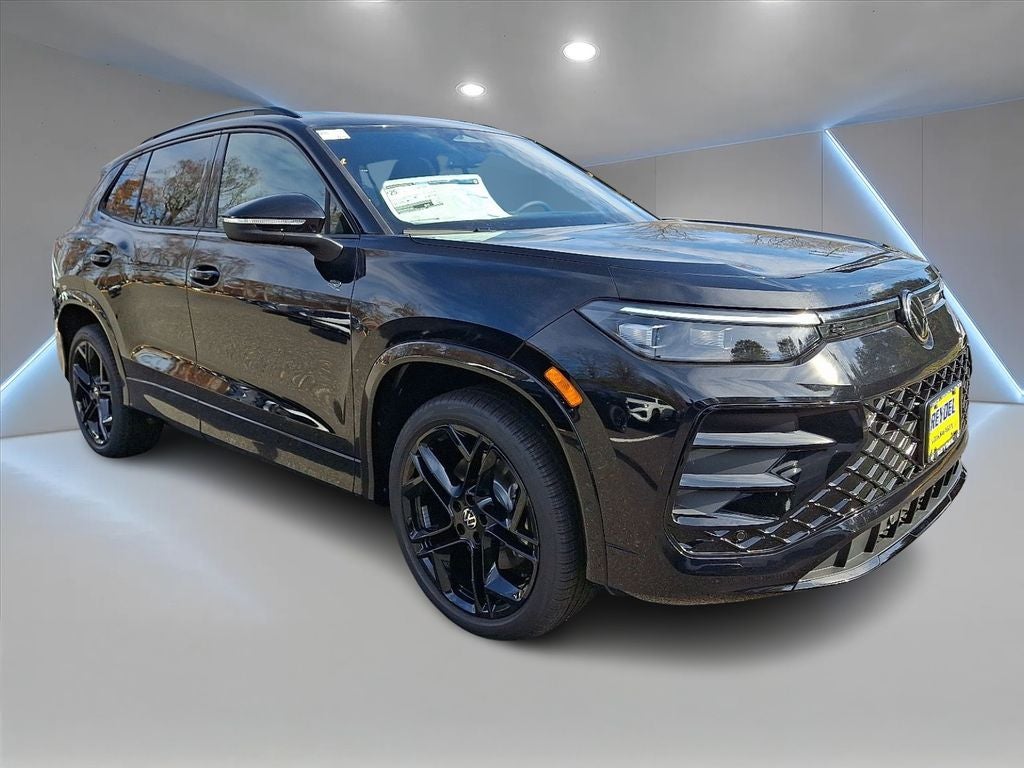 2026 Volkswagen Tiguan 2.0T SE R-Line Black