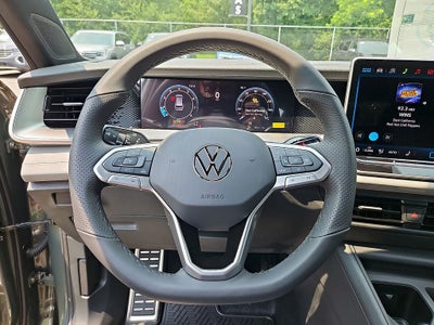 2026 Volkswagen Tiguan 2.0T SE R-Line Black