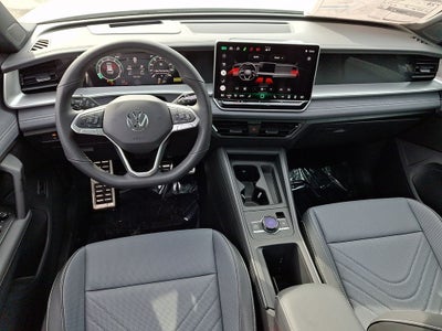 2026 Volkswagen Tiguan 2.0T SE R-Line Black