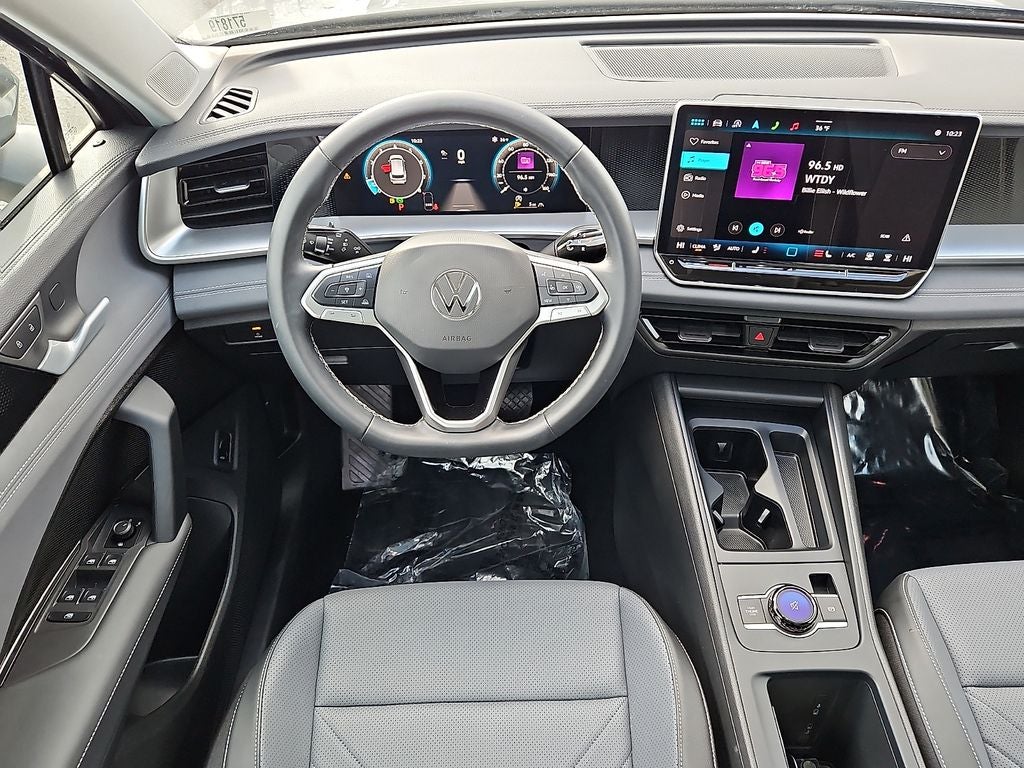 2025 Volkswagen Tiguan 2.0T SE