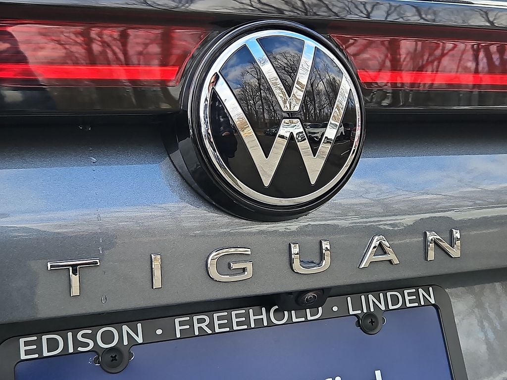 2025 Volkswagen Tiguan 2.0T SE
