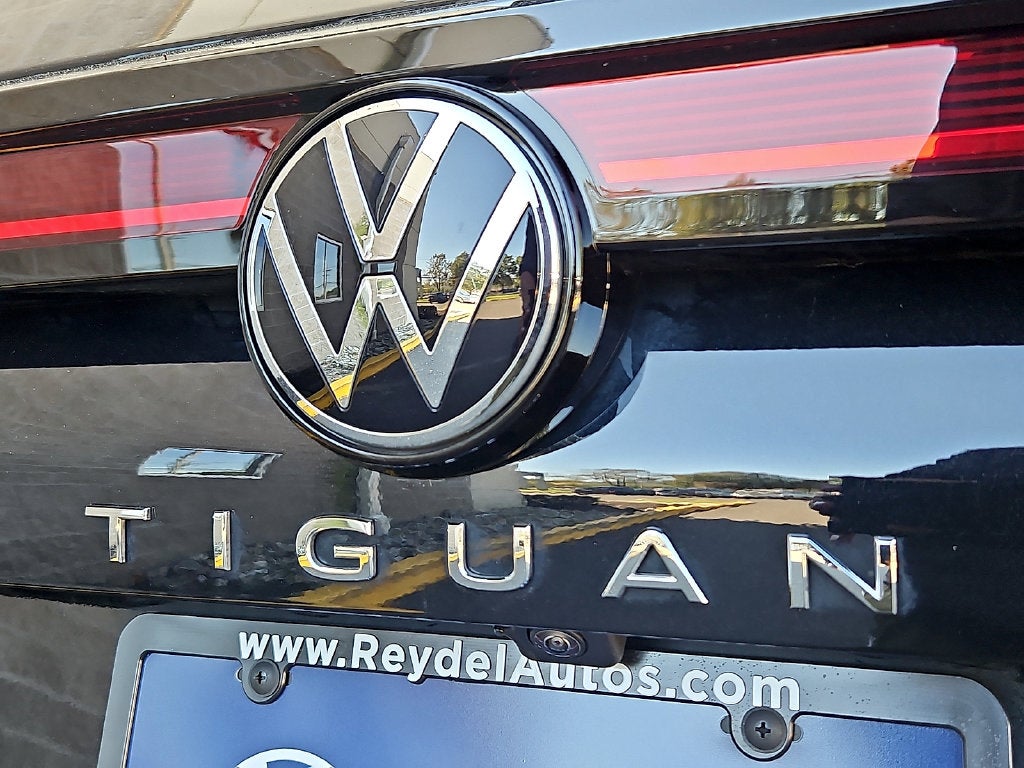 2025 Volkswagen Tiguan 2.0T SE