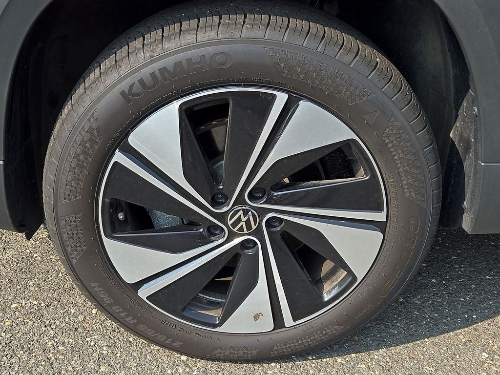 2025 Volkswagen Taos 1.5T SE