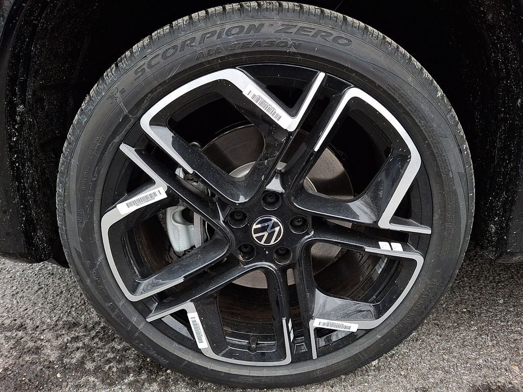 2026 Volkswagen Tiguan 2.0T SEL R-Line Turbo