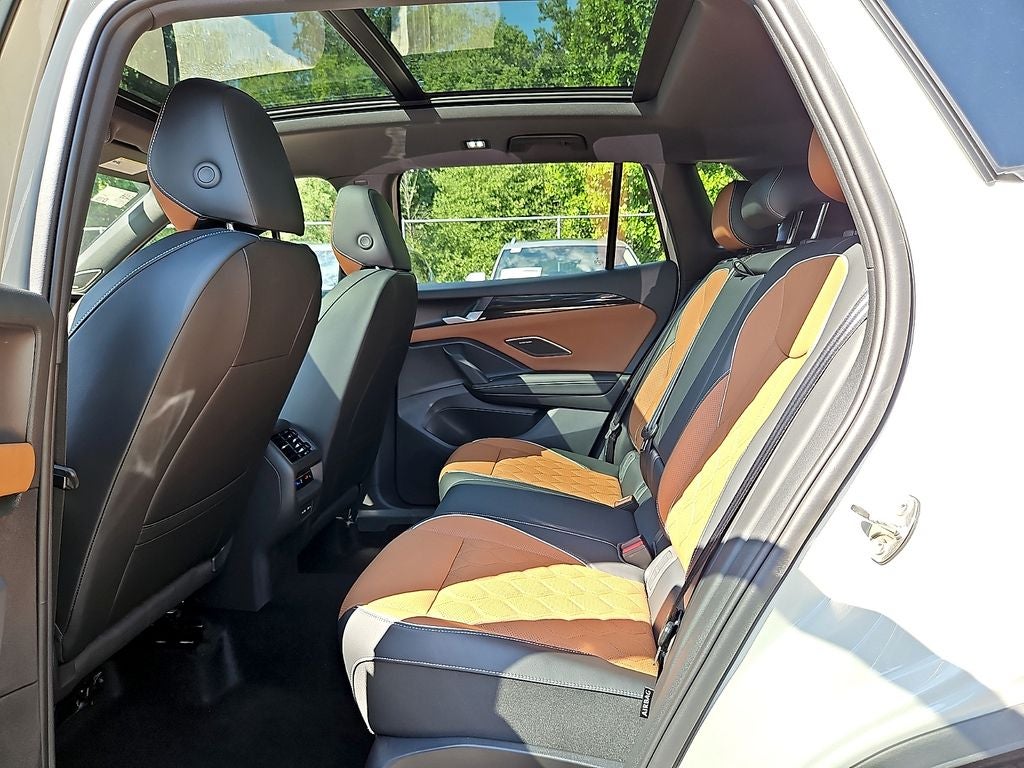 2026 Volkswagen Tiguan 2.0T SEL R-Line
