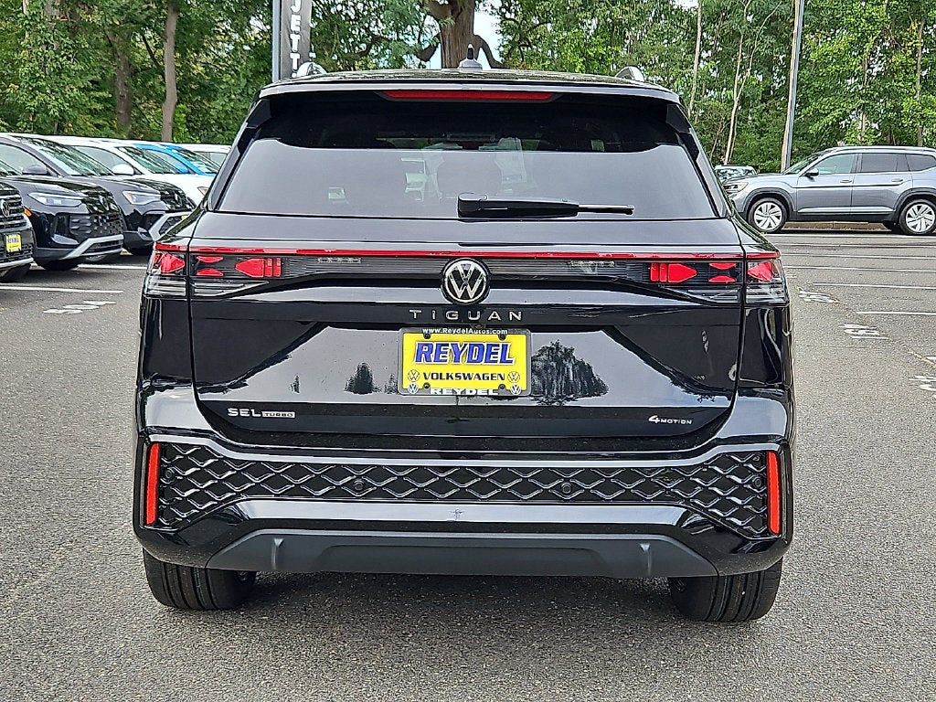 2026 Volkswagen Tiguan SEL R-Line Turbo