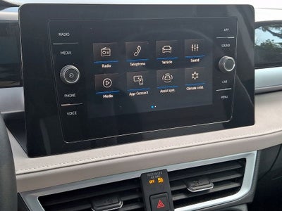 2025 Volkswagen Taos 1.5T SE