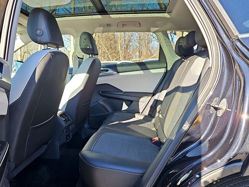 2025 Volkswagen Taos 1.5T SE