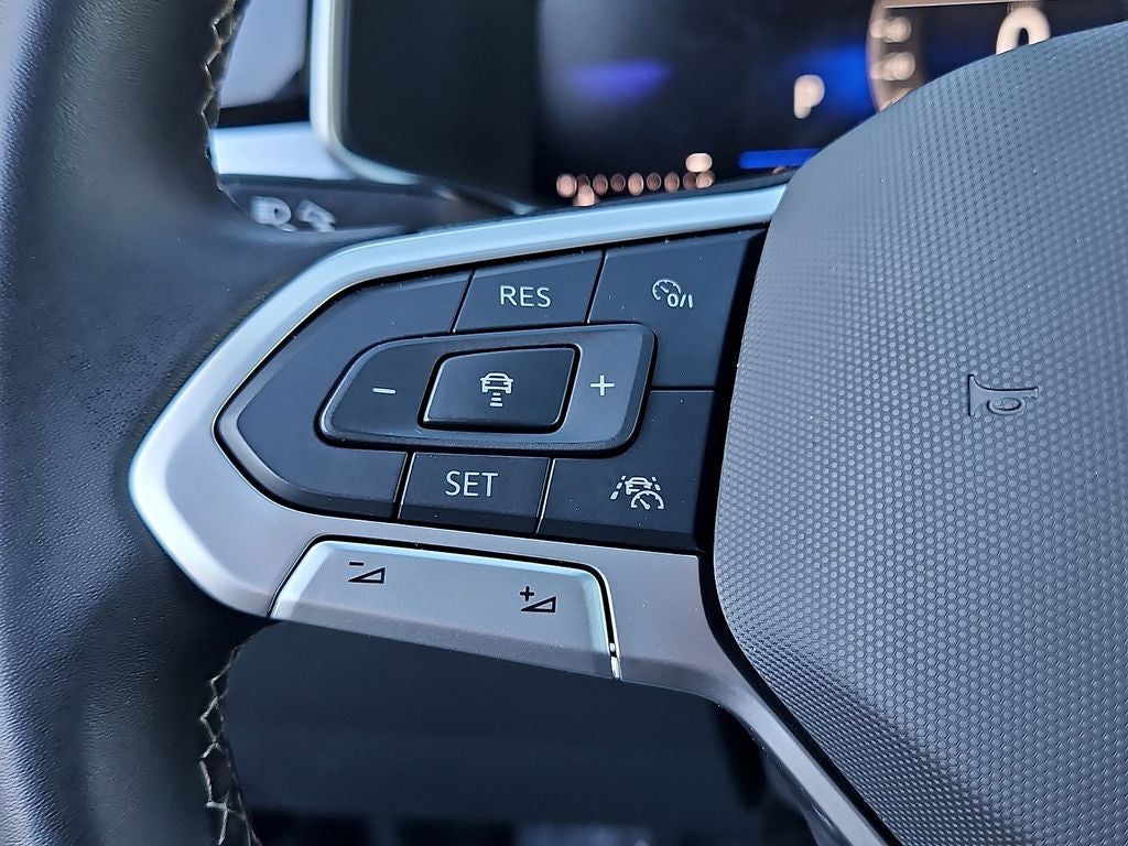 2025 Volkswagen Taos 1.5T SE